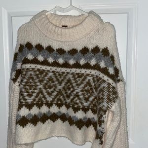 Free People Women’s Pull over sweater